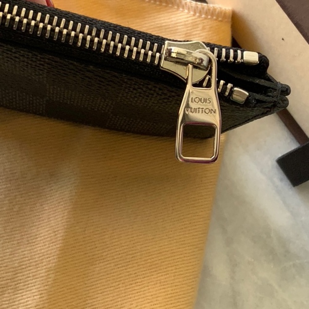 Louis Vuitton Damier Graphite - Picture 4 of 10